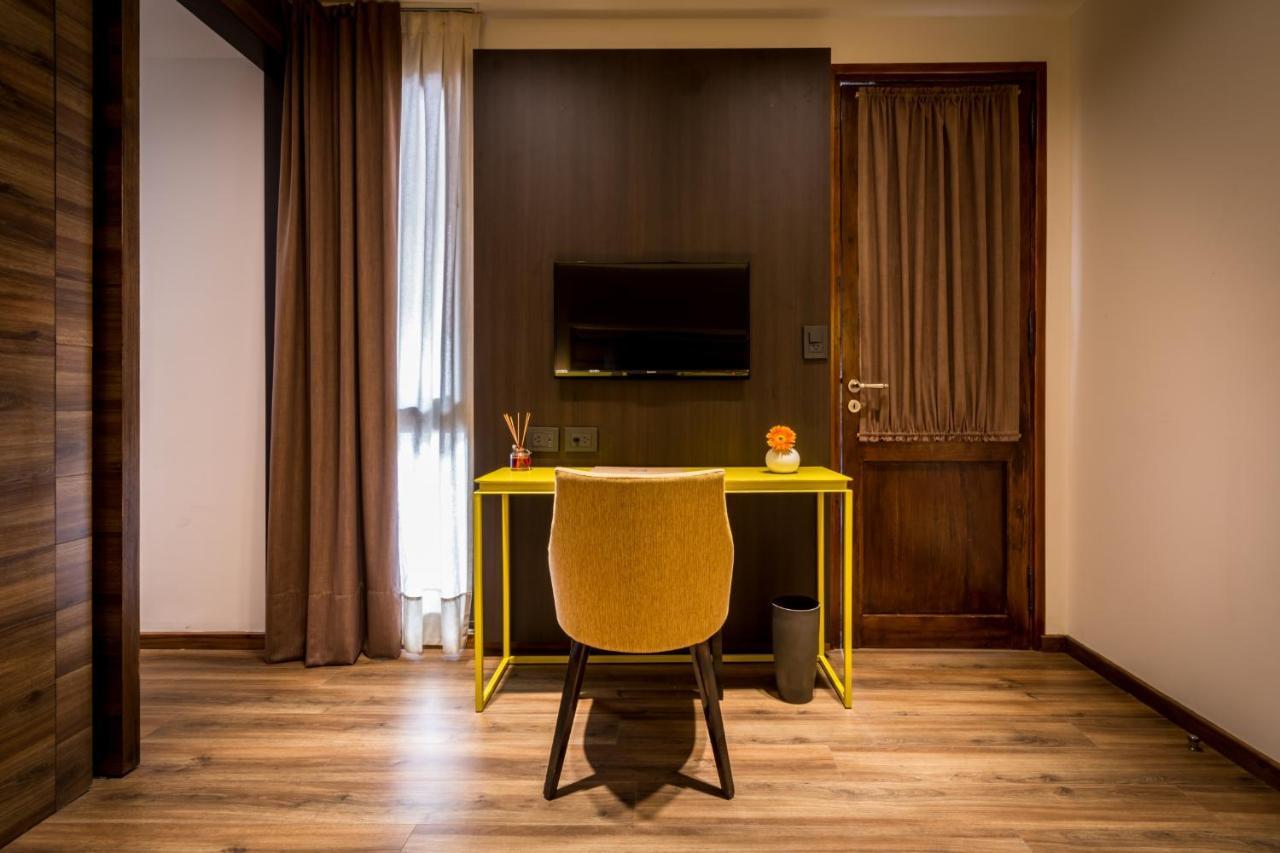Azur Real Boutique & Hotel