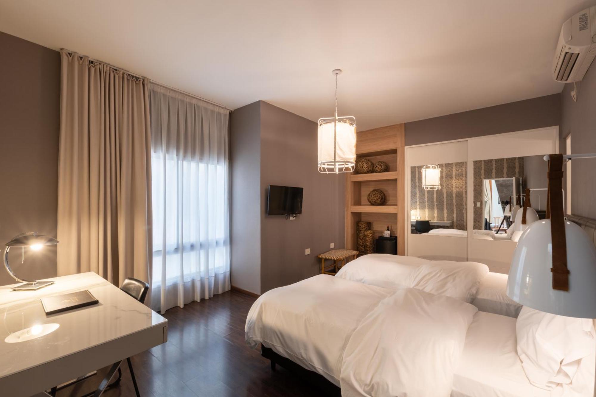 Azur Real Boutique & Hotel 4*