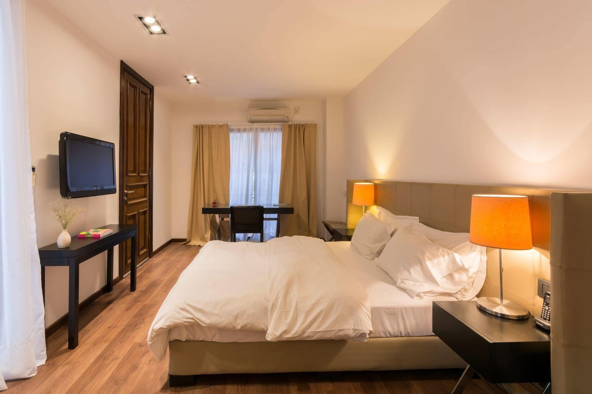 Azur Real Boutique & Hotel 4*